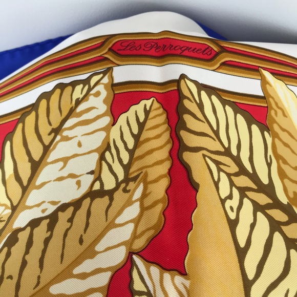 HERMÈS silk twill scarf, LES PERROQUETS - Picture 5 of 7